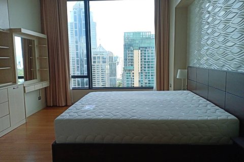 Condo in Bangkok, Thailand, 2 bedrooms  № 157496 - photo 7