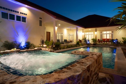 Villa à Pattaya, Thaïlande 15 chambres № 135855 - photo 24