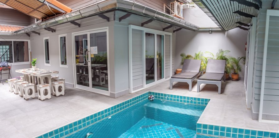 Villa in Pattaya, Thailand 6 bedrooms № 138648