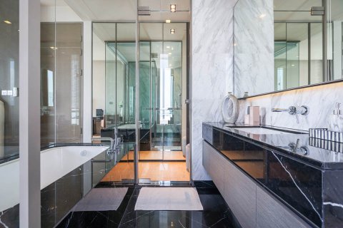 Condo à Sathon, Bangkok, Thaïlande, 1 chambre  № 200882 - photo 16