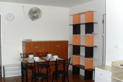 Studio dans le Condo à Khlong Toei, Bangkok, Thaïlande  № 149118 - photo 7