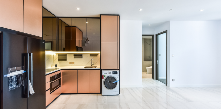Condo in Bangkok, Thailand, 3 bedrooms  № 189919