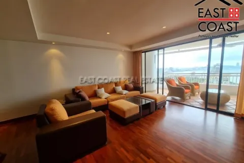 Condominio de 4 dormitorios en Pattaya, Tailandia № 212273 - foto 2