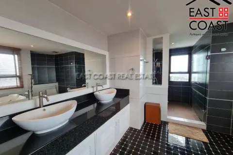 Condominio de 4 dormitorios en Pattaya, Tailandia № 212273 - foto 12