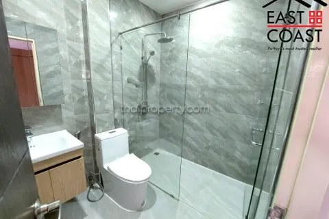 Casa de 4 dormitorios en Pattaya, Tailandia № 212272 - foto 17