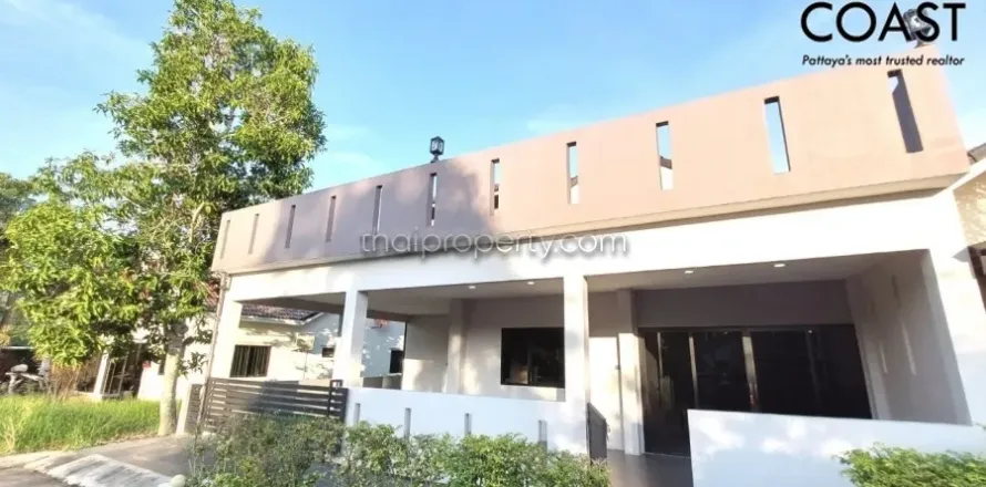 Casa de 4 dormitorios en Pattaya, Tailandia № 212272