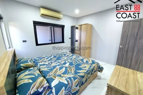 Casa de 4 dormitorios en Pattaya, Tailandia № 212272 - foto 12