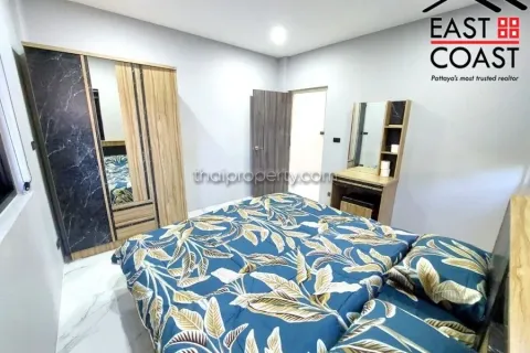 Casa de 4 dormitorios en Pattaya, Tailandia № 212272 - foto 11