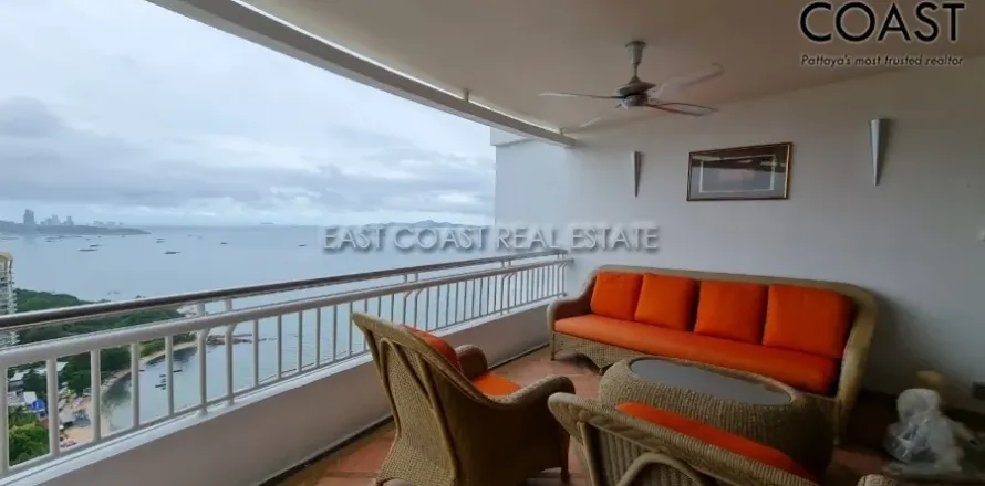 Condominio de 4 dormitorios en Pattaya, Tailandia № 212274