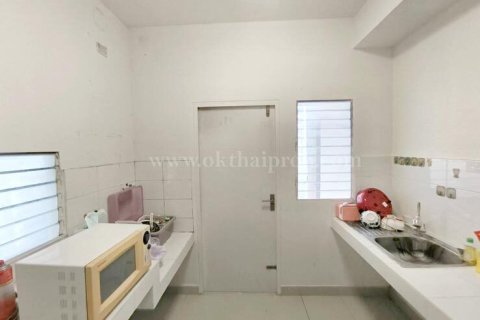 House in Samut Sakhon, Thailand 4 bedrooms № 154061 - photo 10
