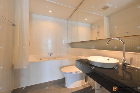 Condominio de 2 dormitorios en Bangkok, Tailandia № 202022 - foto 10