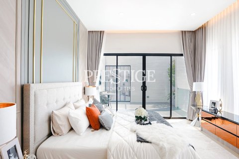 House in Pattaya, Thailand 4 bedrooms № 198170 - photo 14