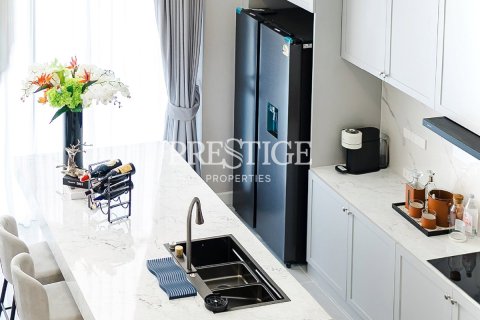 House in Pattaya, Thailand 4 bedrooms № 198170 - photo 7