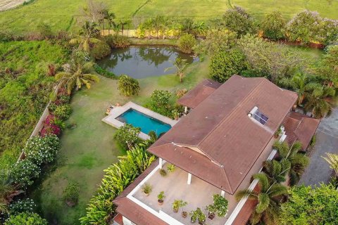 Villa in Chiang Mai, Thailand 5 bedrooms № 190932