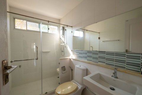 House in Chiang Mai, Thailand 3 bedrooms № 155339 - photo 17