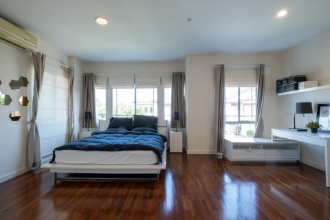 House in Chiang Mai, Thailand 3 bedrooms № 155339 - photo 13