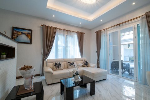 Villa in Chiang Mai, Thailand 3 bedrooms № 155338 - photo 11