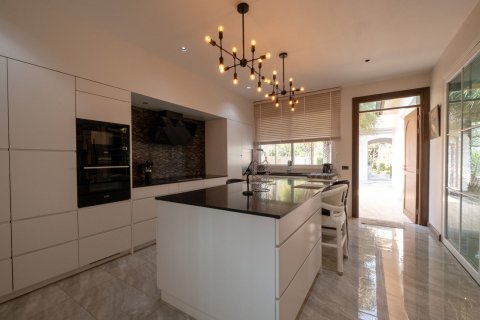 Villa in Chiang Mai, Thailand 3 bedrooms № 155338 - photo 18