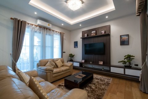 Villa in Chiang Mai, Thailand 3 bedrooms № 155338 - photo 15