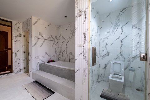 Villa in Chiang Mai, Thailand 3 bedrooms № 155338 - photo 25