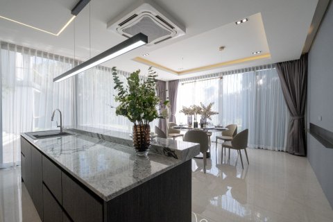 Villa in Chiang Mai, Thailand 4 bedrooms № 155340 - photo 10