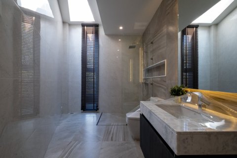 Villa in Chiang Mai, Thailand 4 bedrooms № 155340 - photo 20