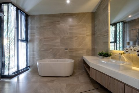 Villa in Chiang Mai, Thailand 4 bedrooms № 155340 - photo 25