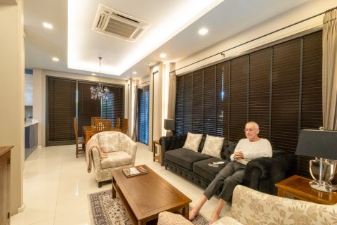 House in Chiang Mai, Thailand 3 bedrooms № 155341 - photo 5