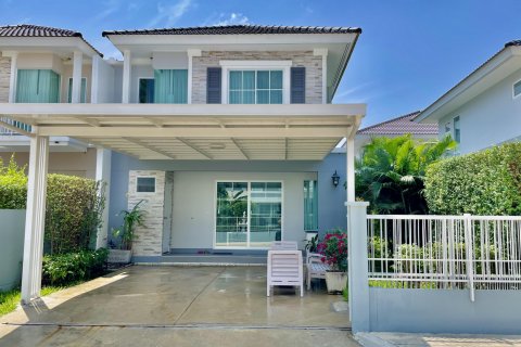 Maison à Samut Prakan, Thaïlande 4 chambres № 137435 - photo 1