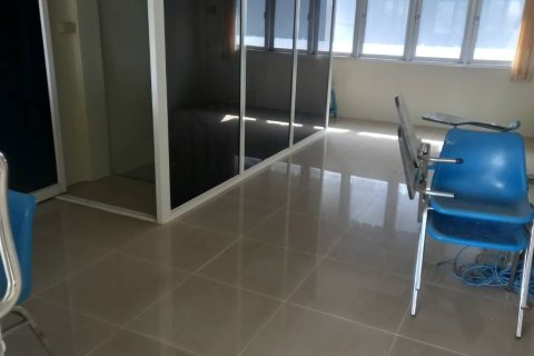 Таунхаус в Лат Пхрау, Бангкок, Таиланд с 2 спальнями  № 147541 - фото 6