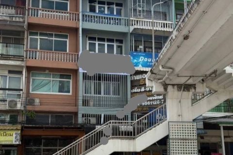 Таунхаус в Лат Пхрау, Бангкок, Таиланд с 2 спальнями  № 147541 - фото 1