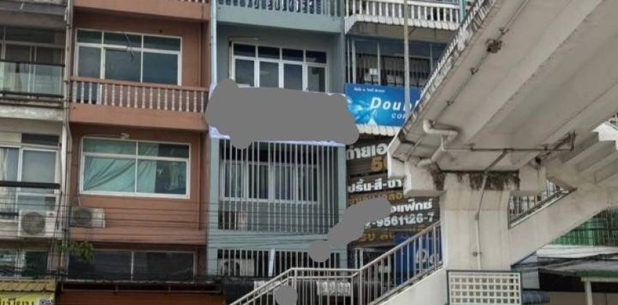 Таунхаус в Лат Пхрау, Бангкок, Таиланд с 2 спальнями  № 147541