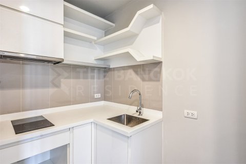 Condo in Bangkok, Thailand, 2 bedrooms № 184760 - photo 7