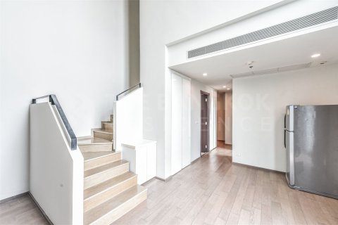Condo in Bangkok, Thailand, 2 bedrooms № 184760 - photo 2