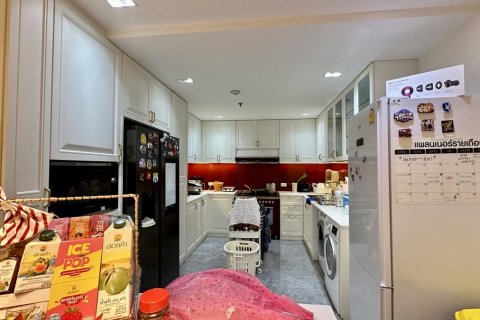 Condo à Bang Rak, Bangkok, Thaïlande, 3 chambres № 201036 - photo 4