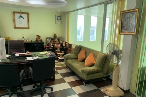 House in Bangkok Yai, Thailand 2 bedrooms № 139363 - photo 13