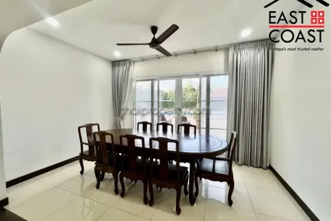 Casa de 5 dormitorios en Pattaya, Tailandia № 213287 - foto 5