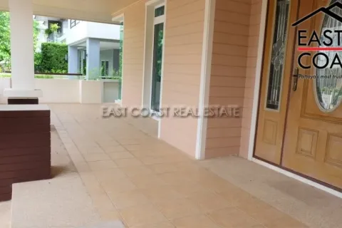 Casa de 5 dormitorios en Pattaya, Tailandia № 213285 - foto 6