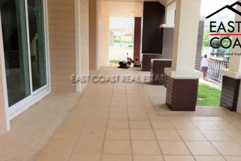Casa de 5 dormitorios en Pattaya, Tailandia № 213285 - foto 7