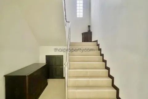 Casa de 5 dormitorios en Pattaya, Tailandia № 213288 - foto 19