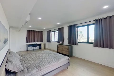 Condo in Phaya Thai, Bangkok, Thailand, 3 bedrooms  № 160796 - photo 14