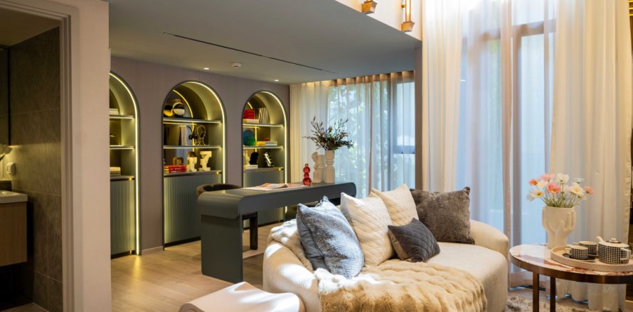 Condo in Ratchathewi, Bangkok, Thailand, 3 bedrooms № 160797