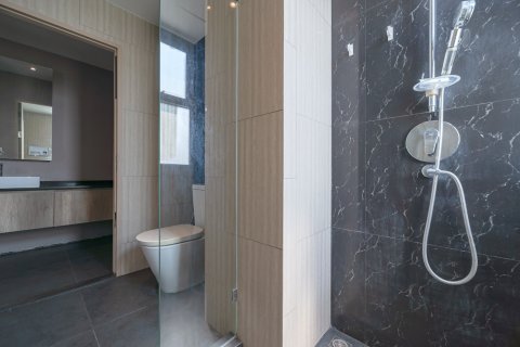 Condo in Phra Khanong, Bangkok, Thailand, 3 bedrooms  № 160799 - photo 16