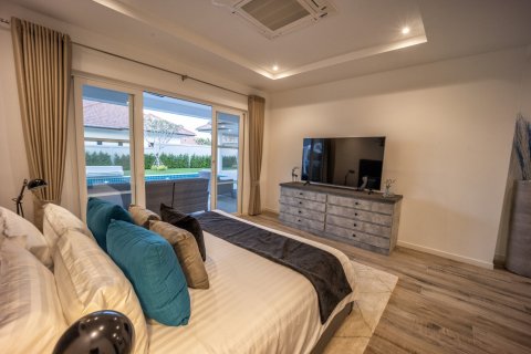 Villa in Hua Hin, Thailand 3 bedrooms № 160795 - photo 12