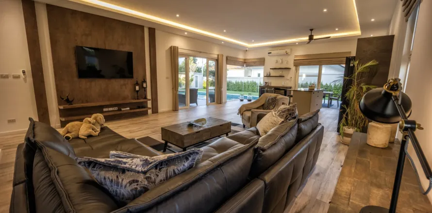 Villa in Hua Hin, Thailand 3 bedrooms № 160795