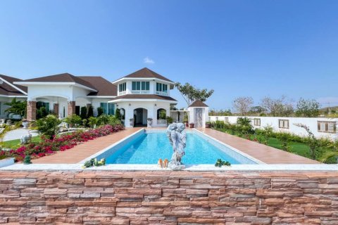 Maison à Hua Hin, Thaïlande 4 chambres № 172801 - photo 2