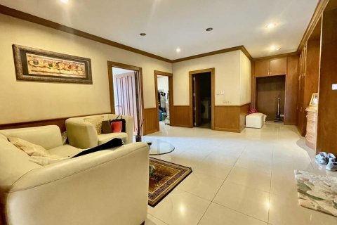 Кондоминиум с 4 спальнями в Бангне, Бангкок, Таиланд № 173173 - фото 2