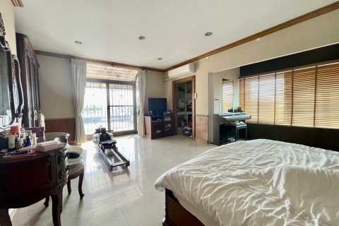 Кондоминиум с 4 спальнями в Бангне, Бангкок, Таиланд № 173173 - фото 9