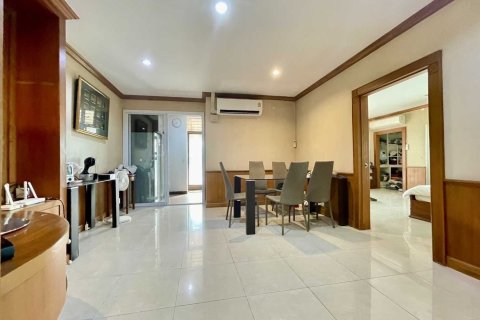 Кондоминиум с 4 спальнями в Бангне, Бангкок, Таиланд № 173173 - фото 7