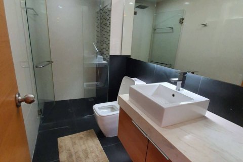 Studio in the Condo in Khlong Toei, Bangkok, Thailand  № 138731 - photo 11